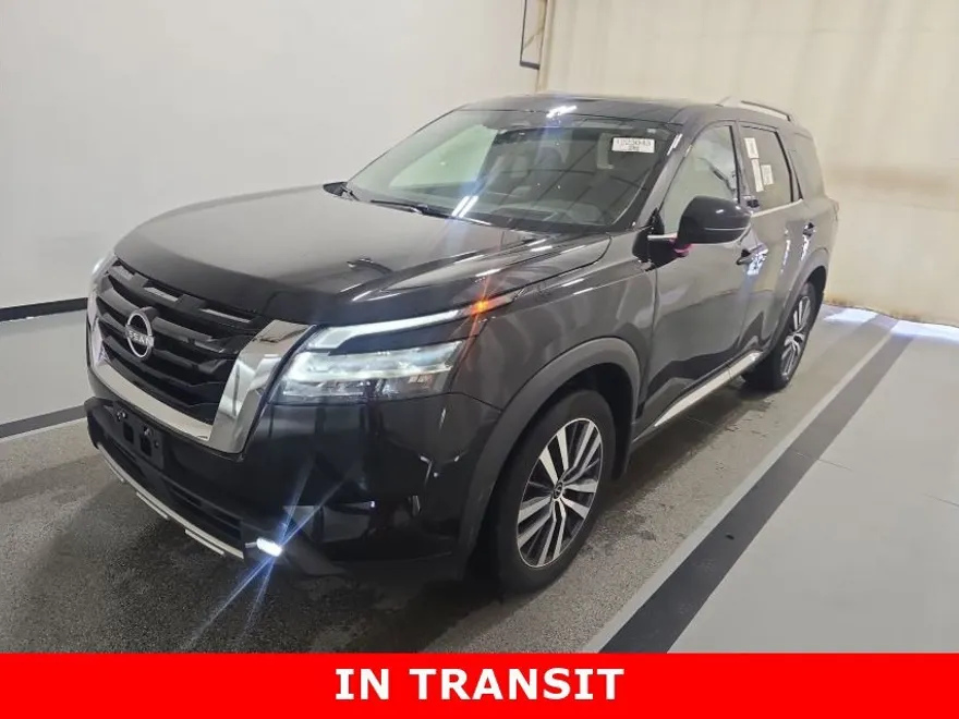 2022 Nissan Pathfinder Platinum photo 1