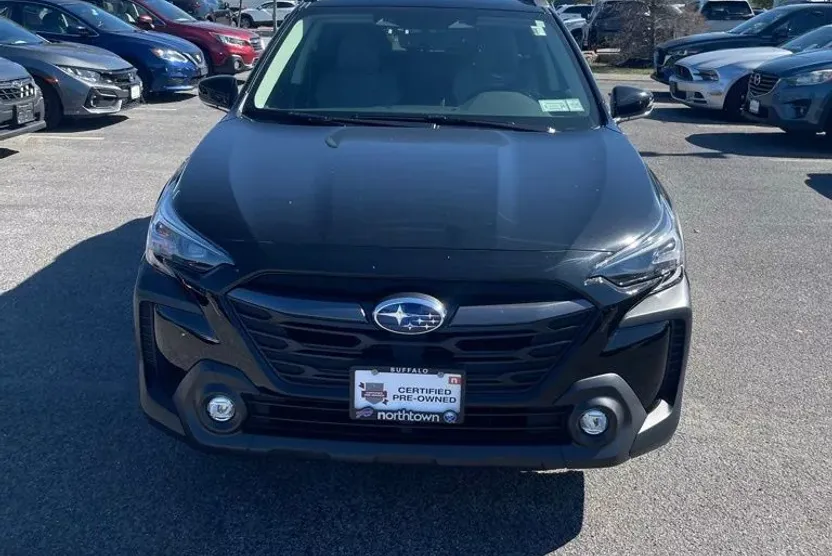 2025 Subaru Outback Premium photo 1