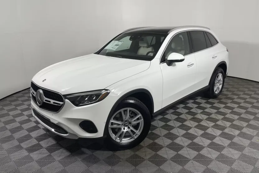 2026 Mercedes Benz GLC 300 photo 1