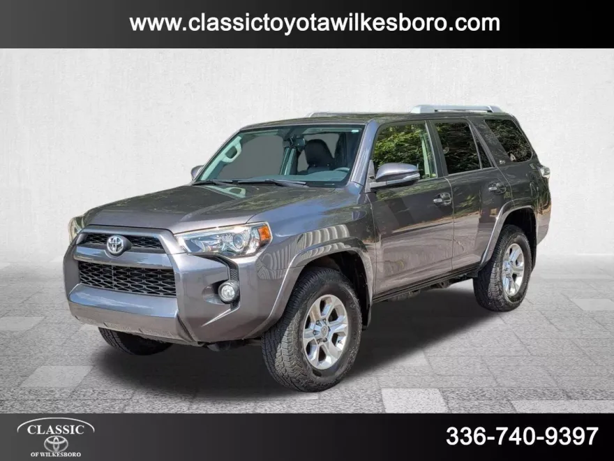2016 Toyota 4Runner SR5 photo 1