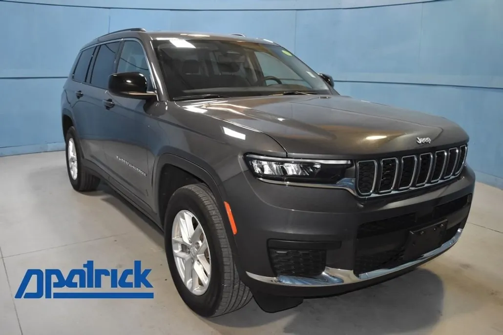 2023 Jeep Grand Cherokee Laredo Sport photo 1