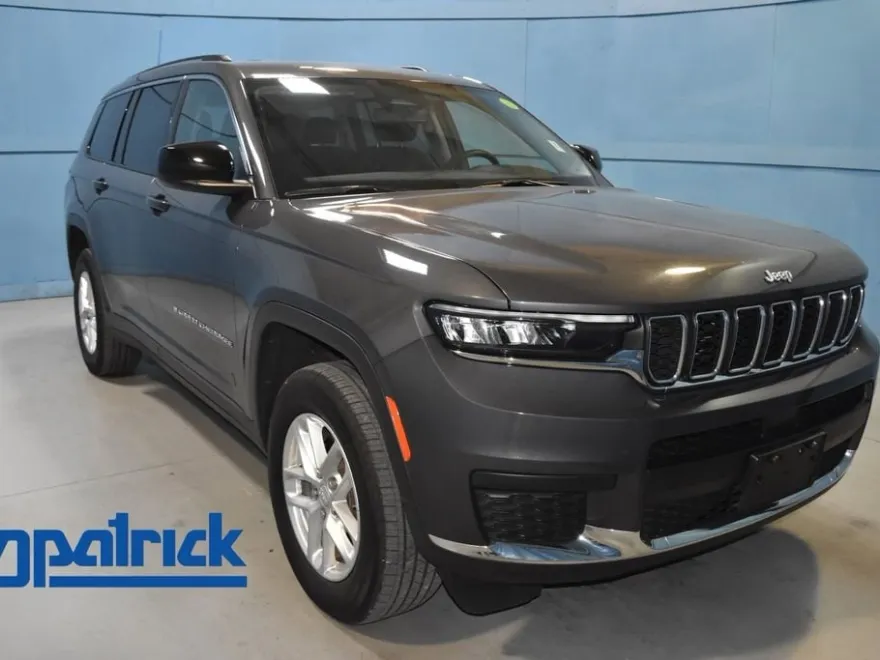 2023 Jeep Grand Cherokee Laredo Sport photo 1