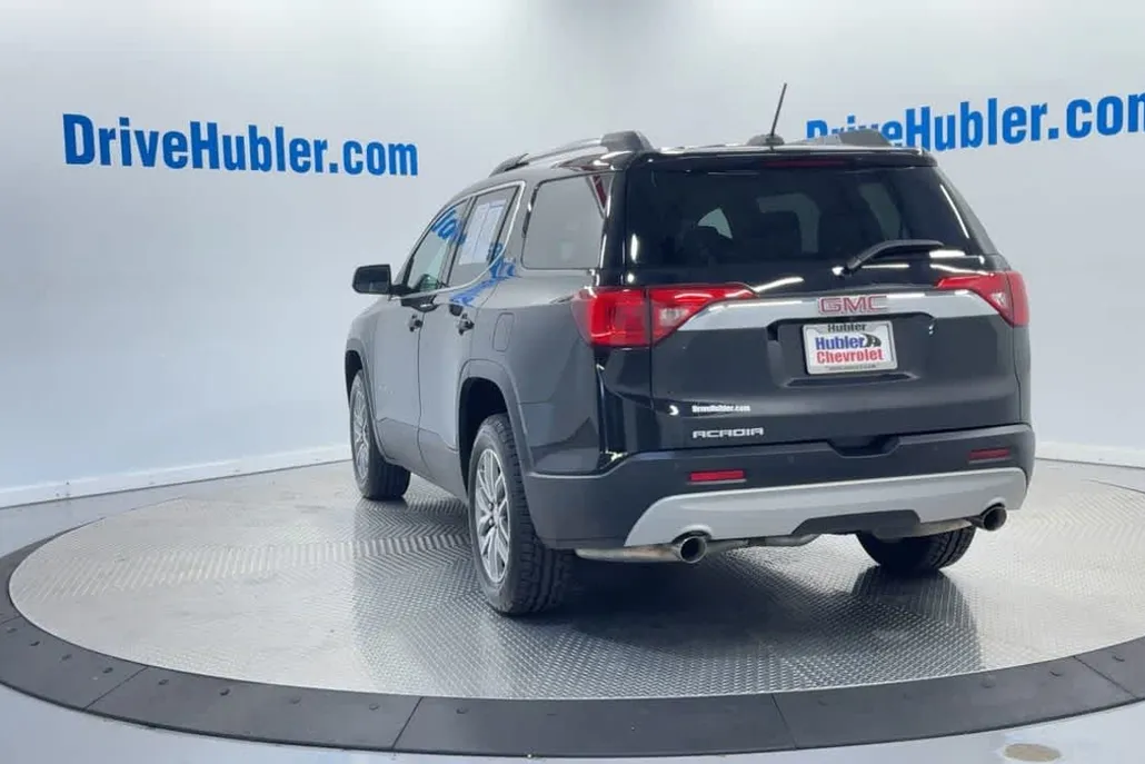 2017 Gmc Acadia SLE photo 1
