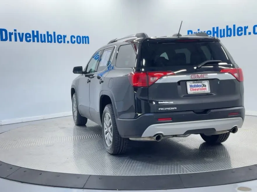2017 Gmc Acadia SLE photo 1
