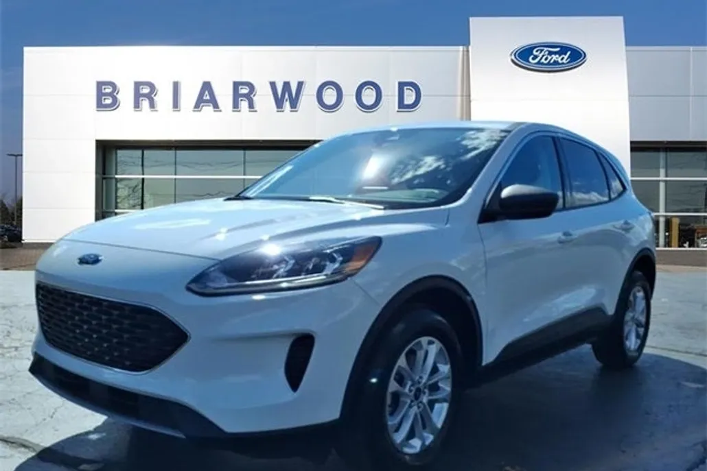 2022 Ford Escape SE photo 1