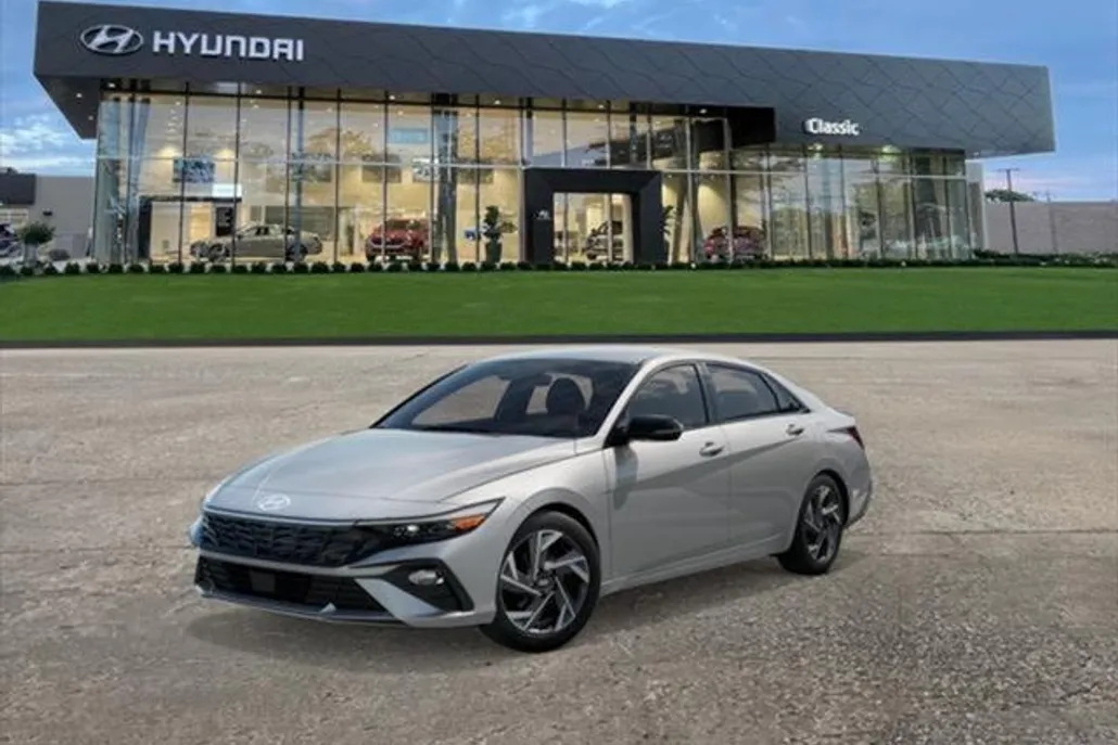 2025 Hyundai Elantra SEL Sport photo 1