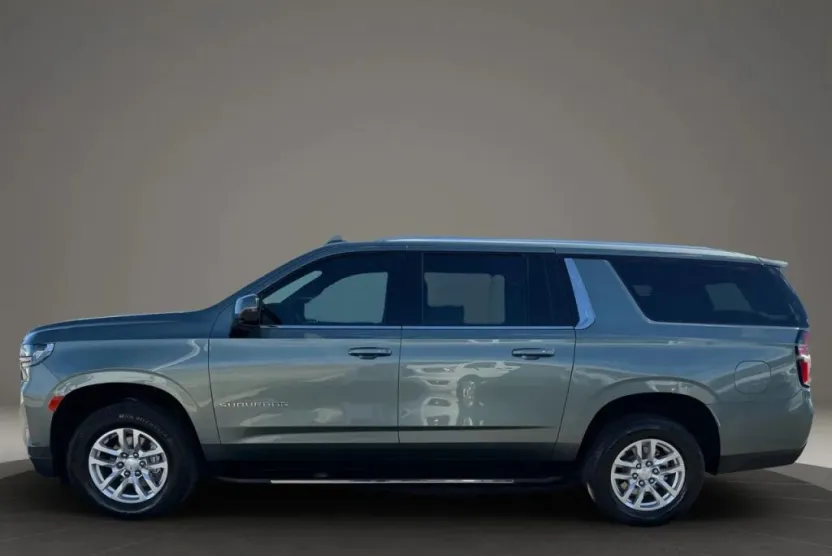 2024 Chevrolet Suburban LS photo 1