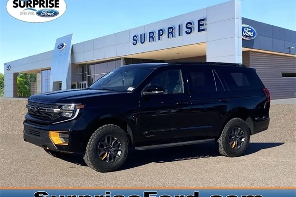 2025 Ford Expedition photo 1
