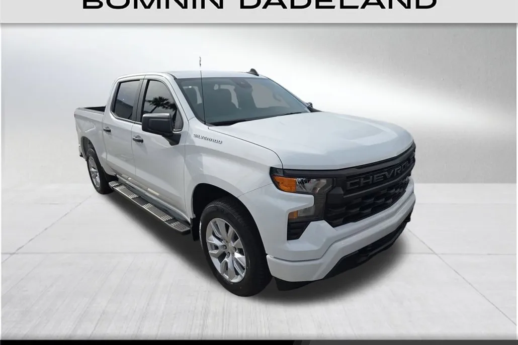 2023 Chevrolet Silverado 1500 Custom photo 1