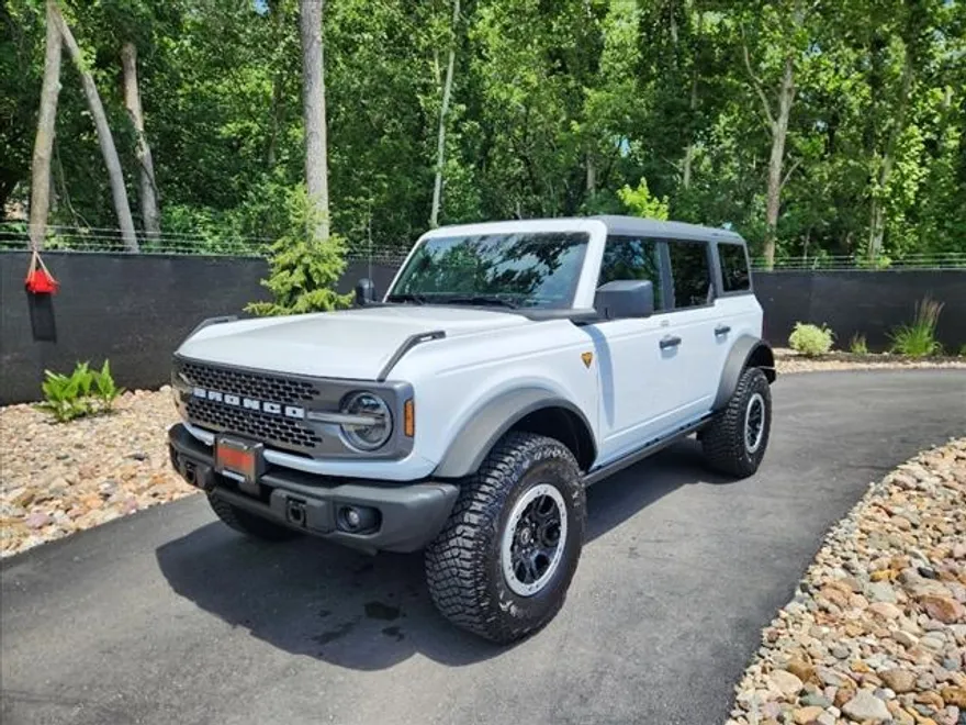 2023 Ford Bronco Badlands photo 1