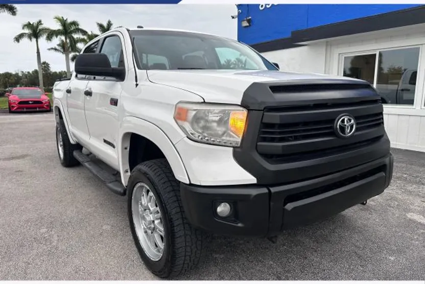 2015 Toyota Tundra SR5 Grade photo 1