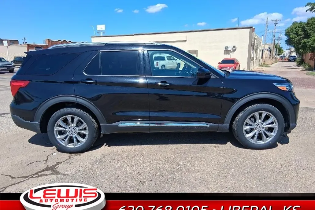 2023 Ford Explorer Limited photo 1