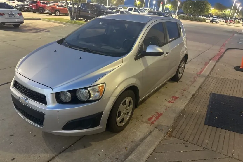 2015 Chevrolet Sonic LS photo 1