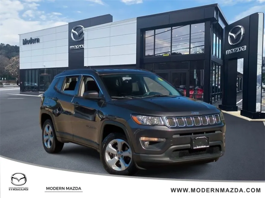 2017 Jeep Compass Latitude photo 1