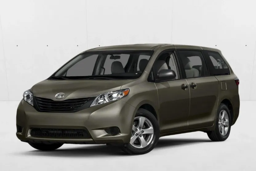 2015 Toyota Sienna XLE photo 1