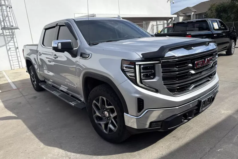 2022 Gmc Sierra 1500 SLT photo 1