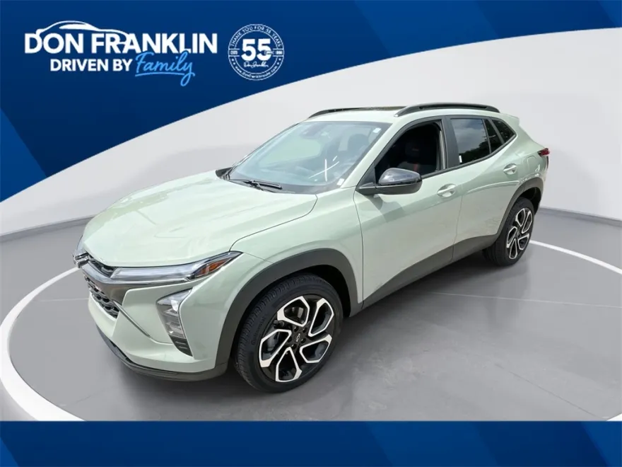 2024 Chevrolet Trax photo 1