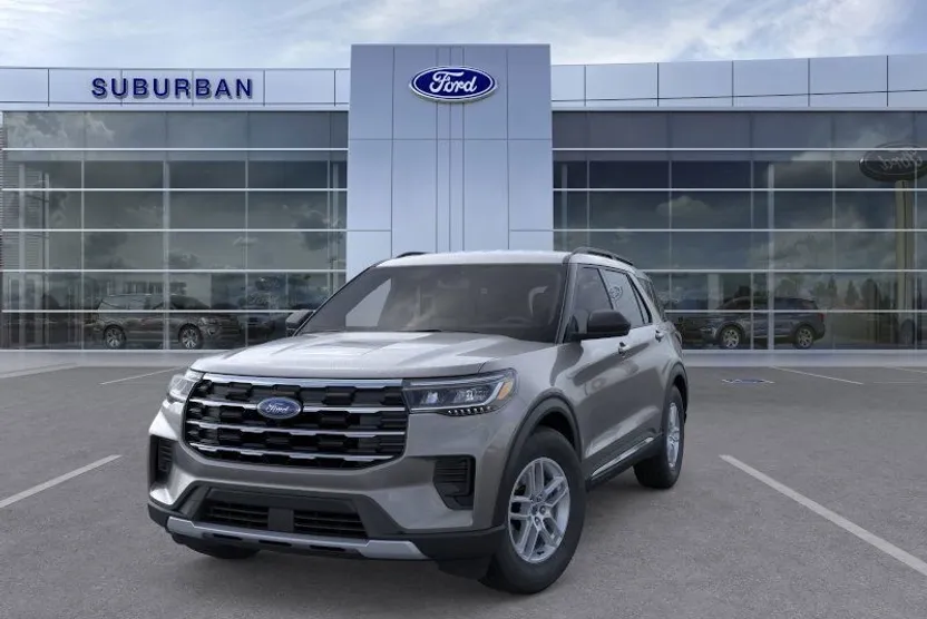 2025 Ford Explorer photo 1