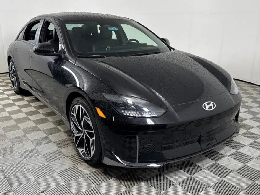 2025 Hyundai Ioniq 6 SEL photo 1