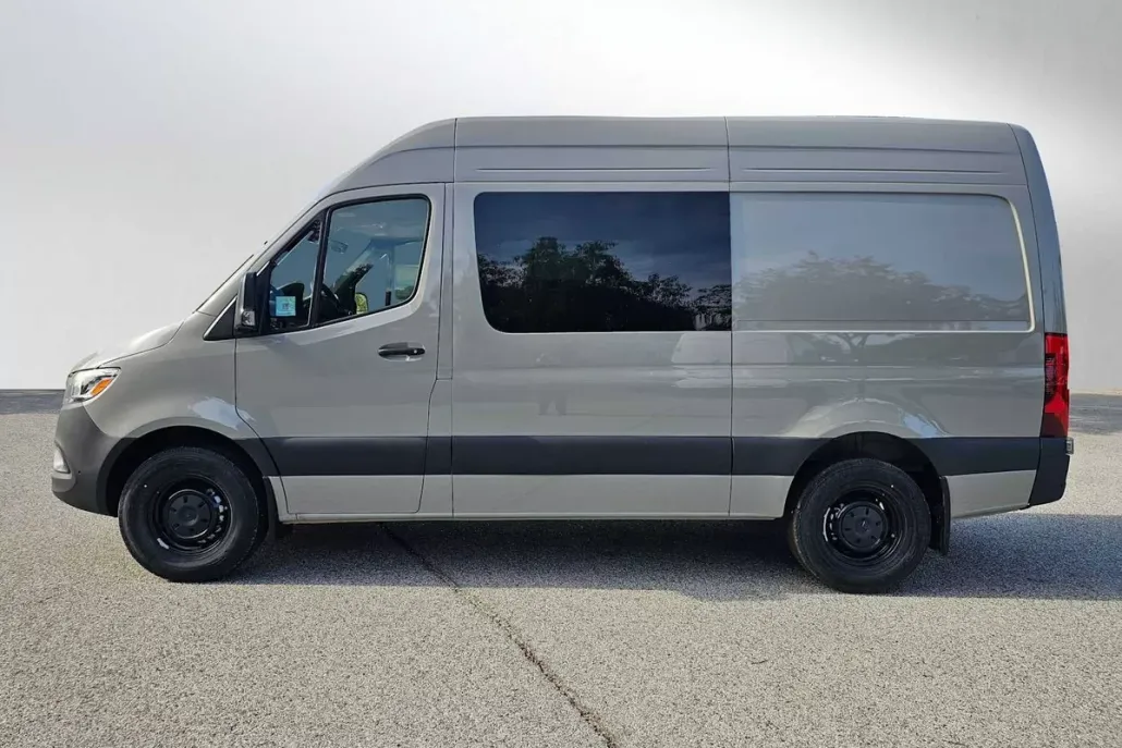 2025 Mercedes Benz Sprinter 2500 Standard Roof photo 1