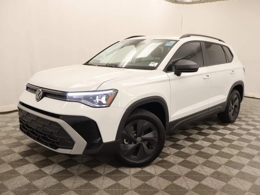 2025 Volkswagen Taos S photo 1