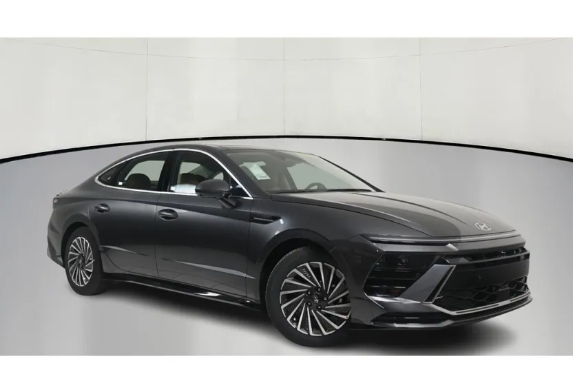2025 Hyundai Sonata Hybrid Limited photo 1