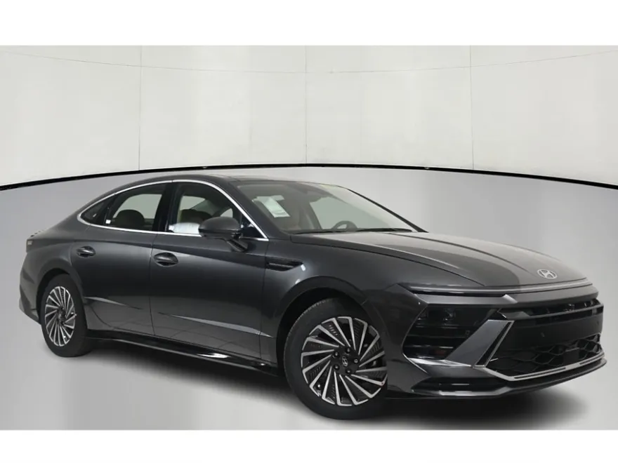 2025 Hyundai Sonata Hybrid Limited photo 1