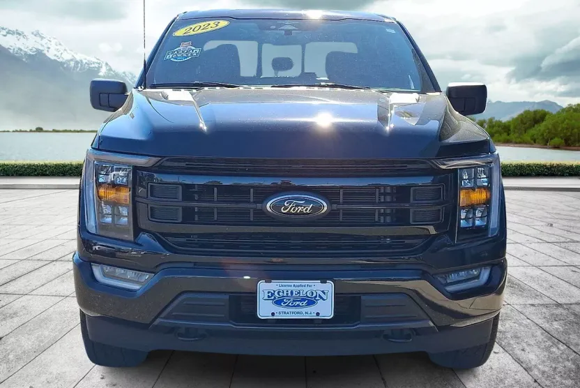 2023 Ford F-150 XLT photo 1