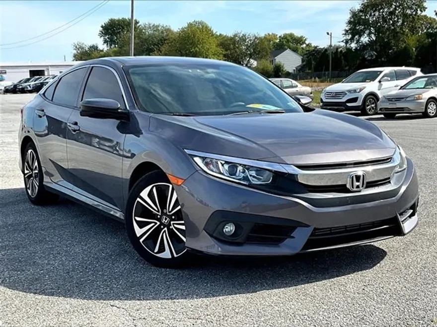 2017 Honda Civic EX-T photo 1