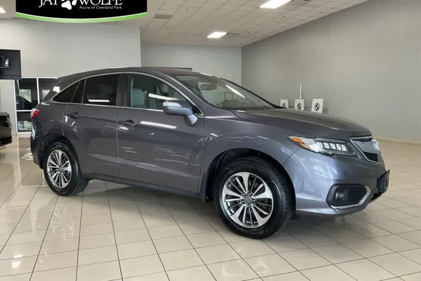 2017 Acura RDX Advance photo 1