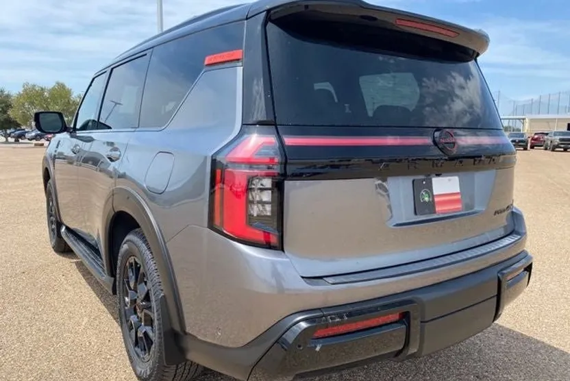 2025 Nissan Armada photo 1