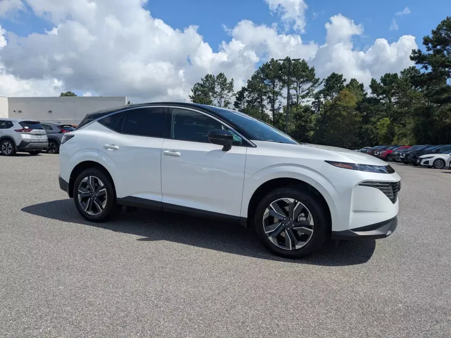 2025 Nissan Murano SL photo 1