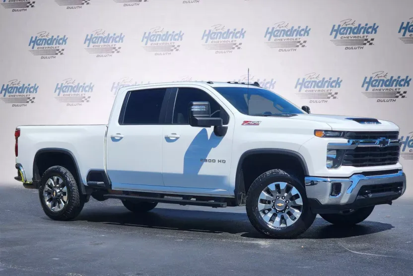 2024 Chevrolet Silverado 2500HD LT photo 1