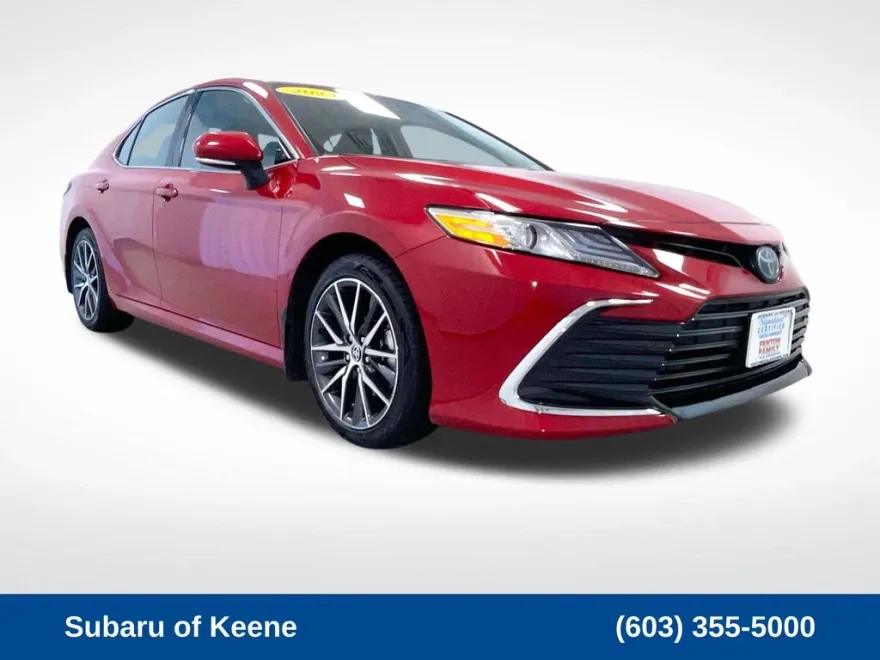 2023 Toyota Camry Hybrid XLE photo 1