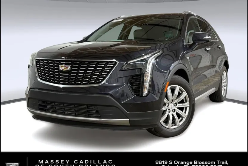 2023 Cadillac XT4 Premium Luxury photo 1