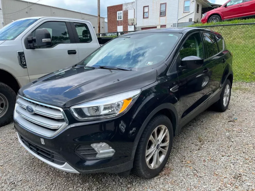 2019 Ford Escape SE photo 1