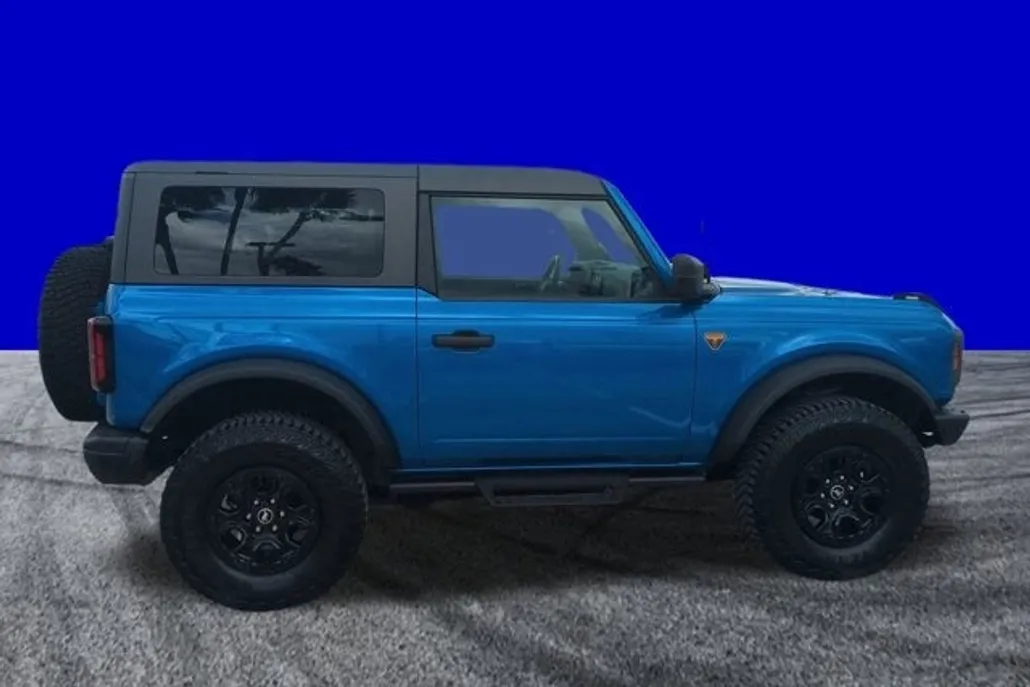 2023 Ford Bronco Badlands photo 1