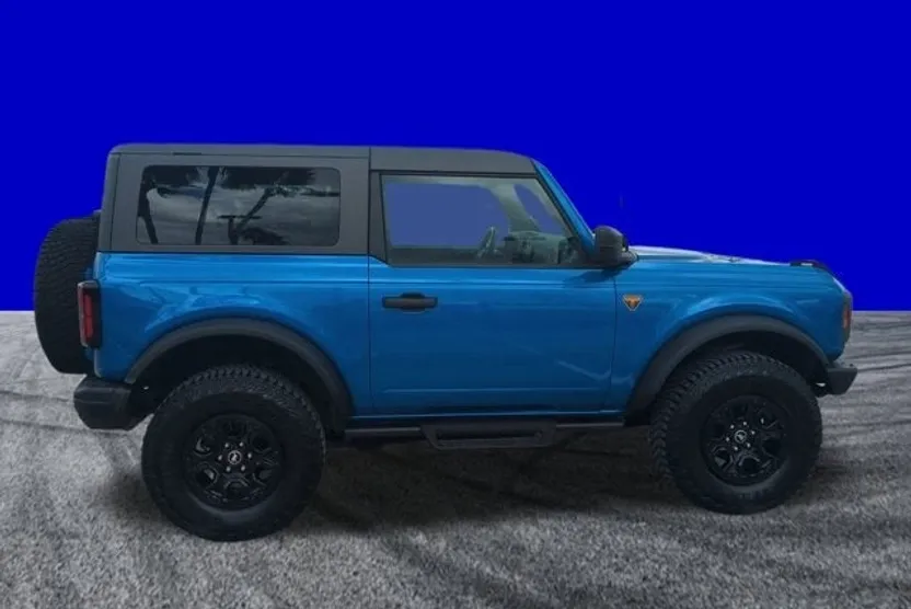 2023 Ford Bronco Badlands photo 1
