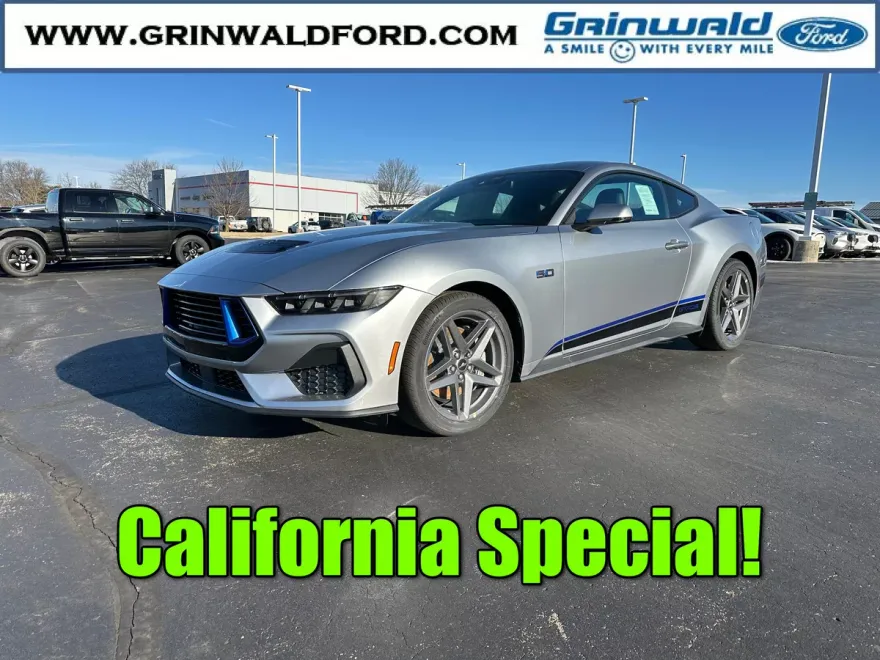 2025 Ford Mustang GT Premium photo 1