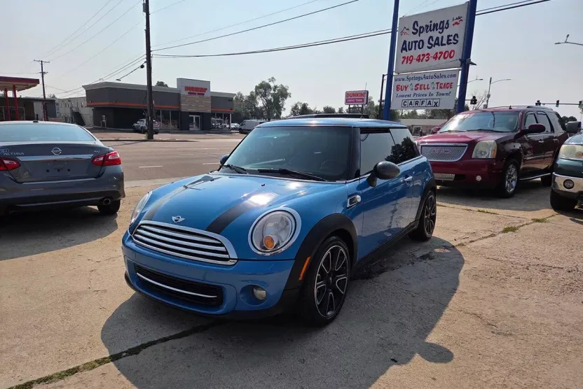 2013 Mini Cooper 2 Door Hardtop photo 1