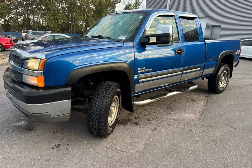 2004 Chevrolet Silverado 2500HD LS photo 1