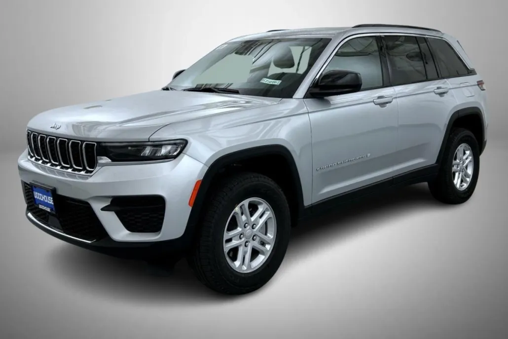 2025 Jeep Grand Cherokee Laredo photo 1