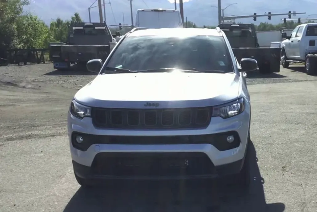 2025 Jeep Compass Latitude photo 1