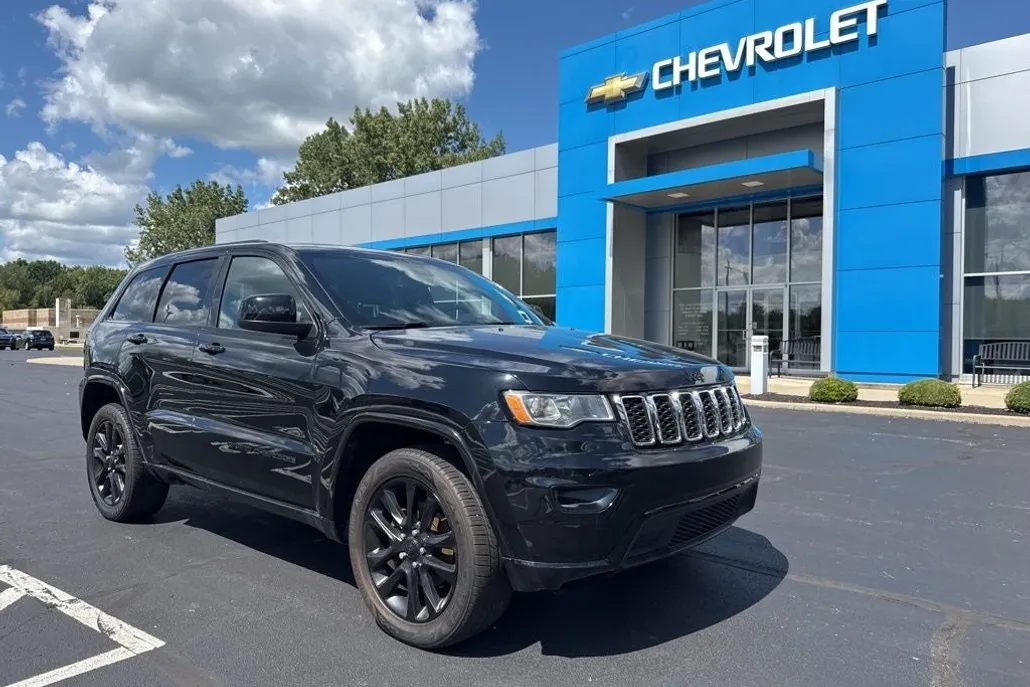 2020 Jeep Grand Cherokee Altitude photo 1