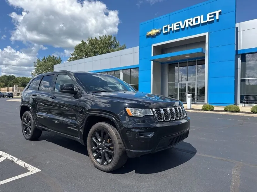 2020 Jeep Grand Cherokee Altitude photo 1