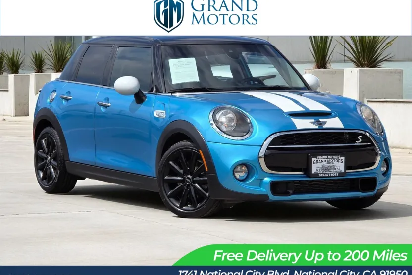 2019 Mini Cooper 4 Door Hardtop S photo 1