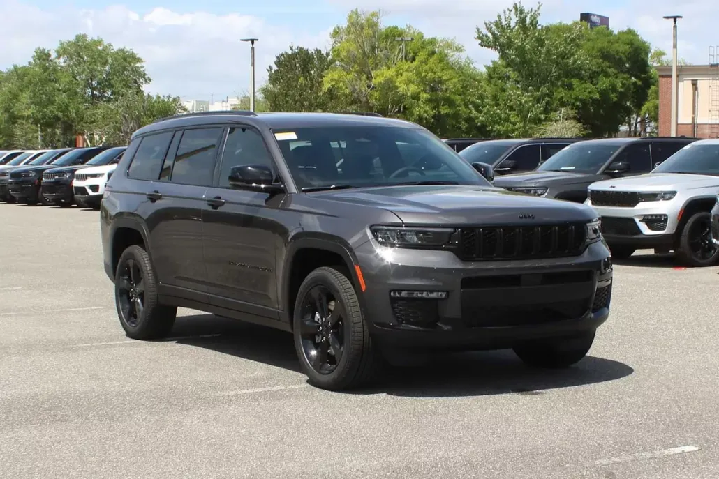 2025 Jeep Grand Cherokee Limited photo 1