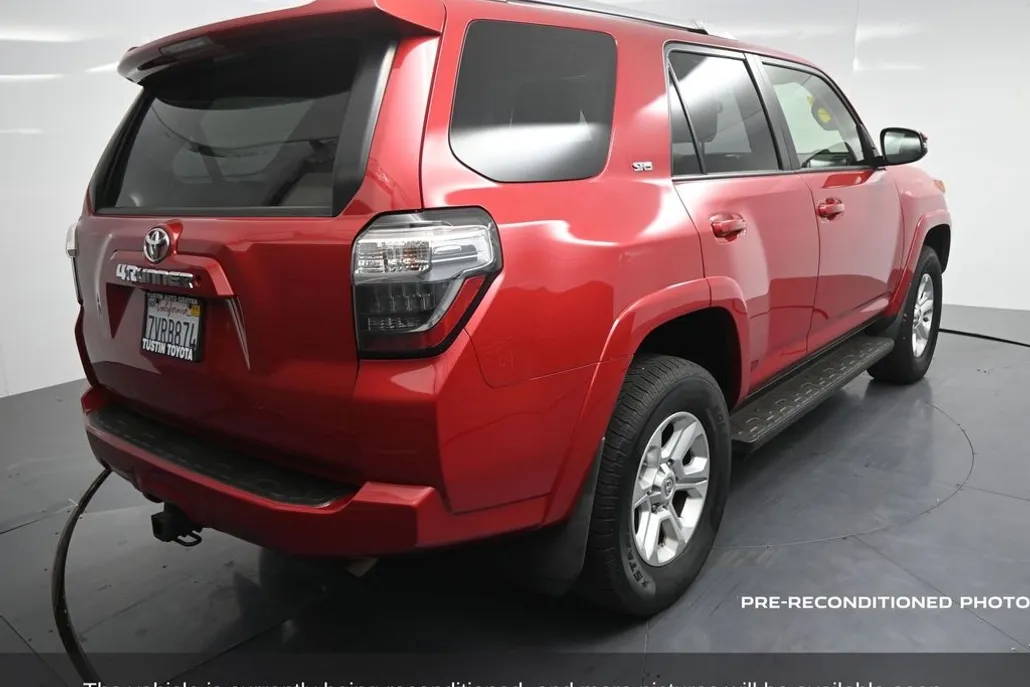 2016 Toyota 4Runner SR5 Premium photo 1
