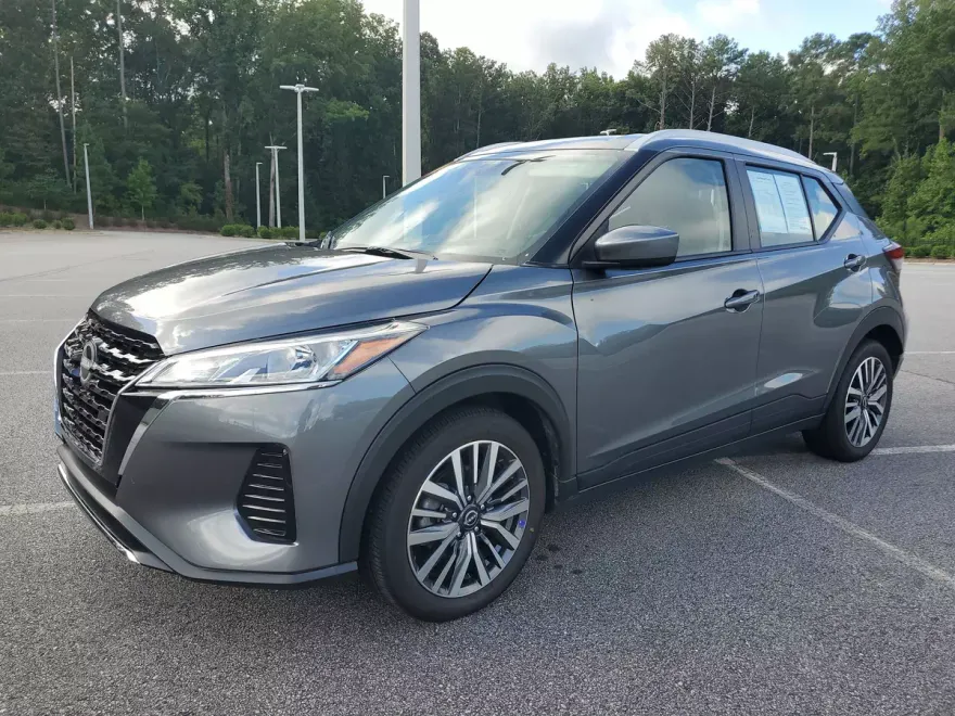 2024 Nissan Kicks SV photo 1