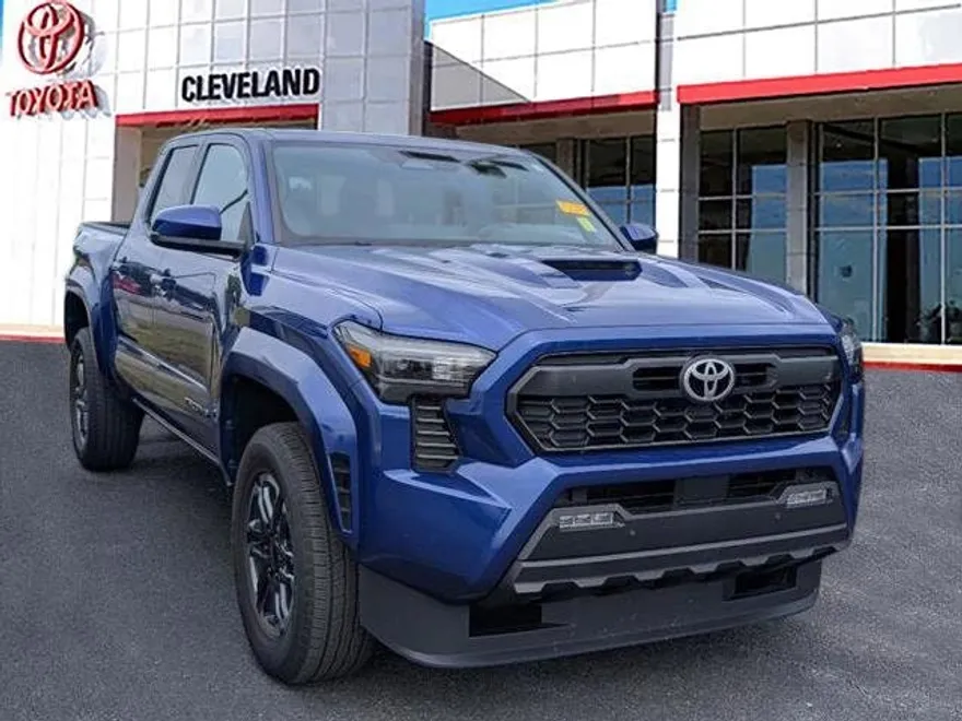 2024 Toyota Tacoma TRD Sport photo 1